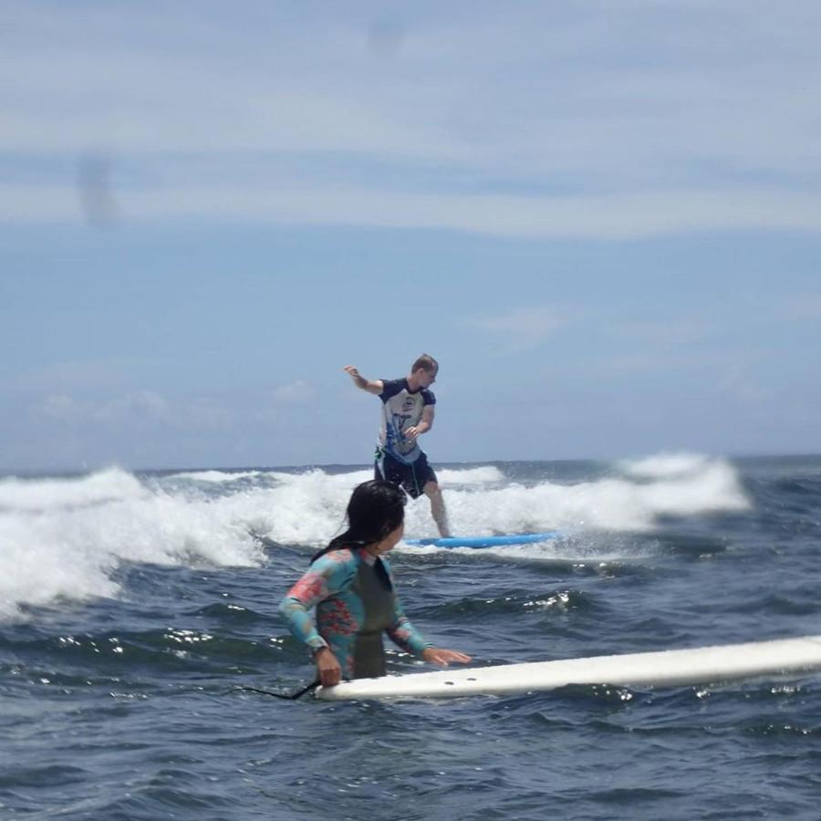 Готель Tropical Surf House Okinawa Онна Екстер'єр фото