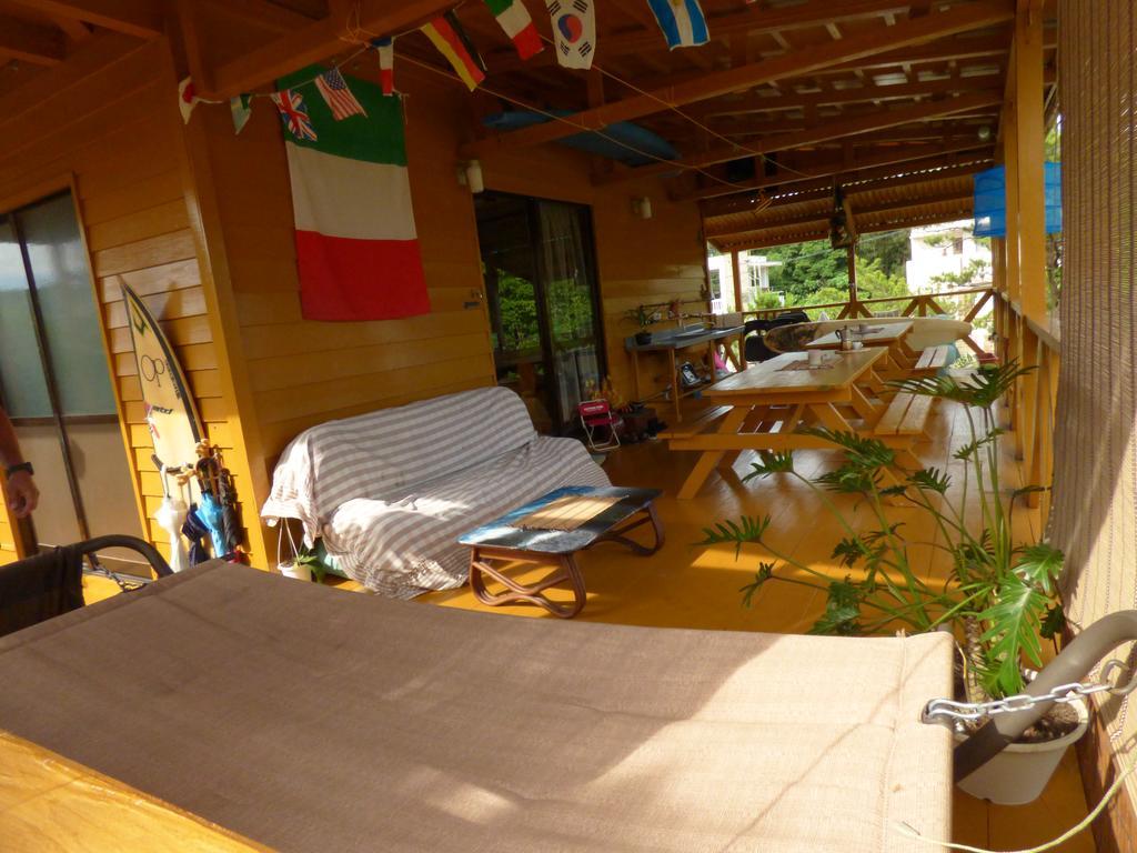 Готель Tropical Surf House Okinawa Онна Екстер'єр фото