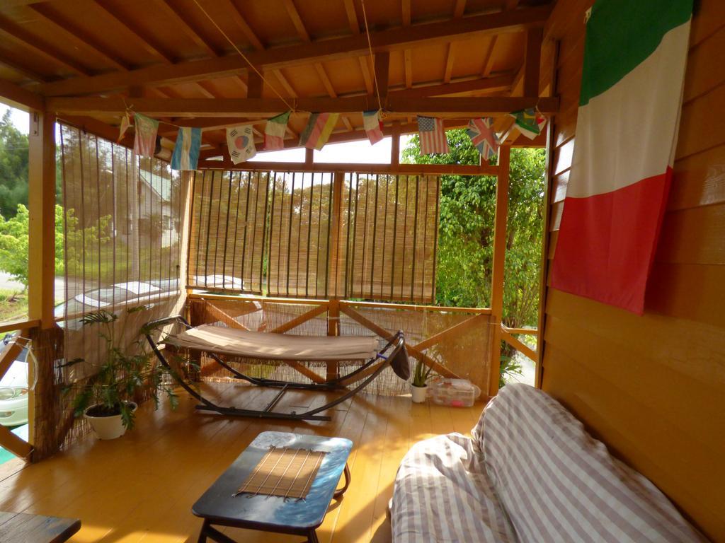 Готель Tropical Surf House Okinawa Онна Екстер'єр фото