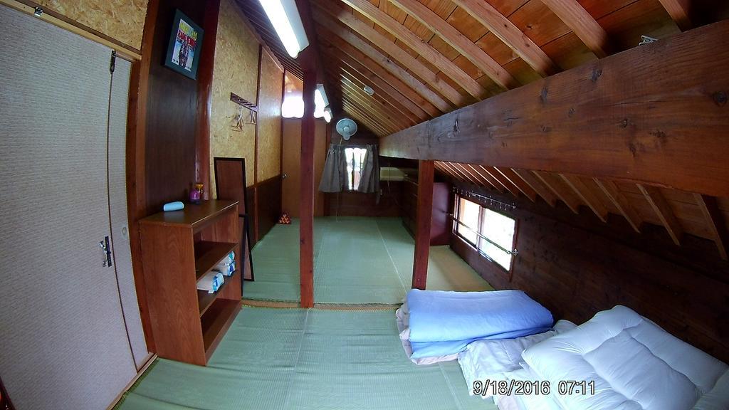 Готель Tropical Surf House Okinawa Онна Екстер'єр фото
