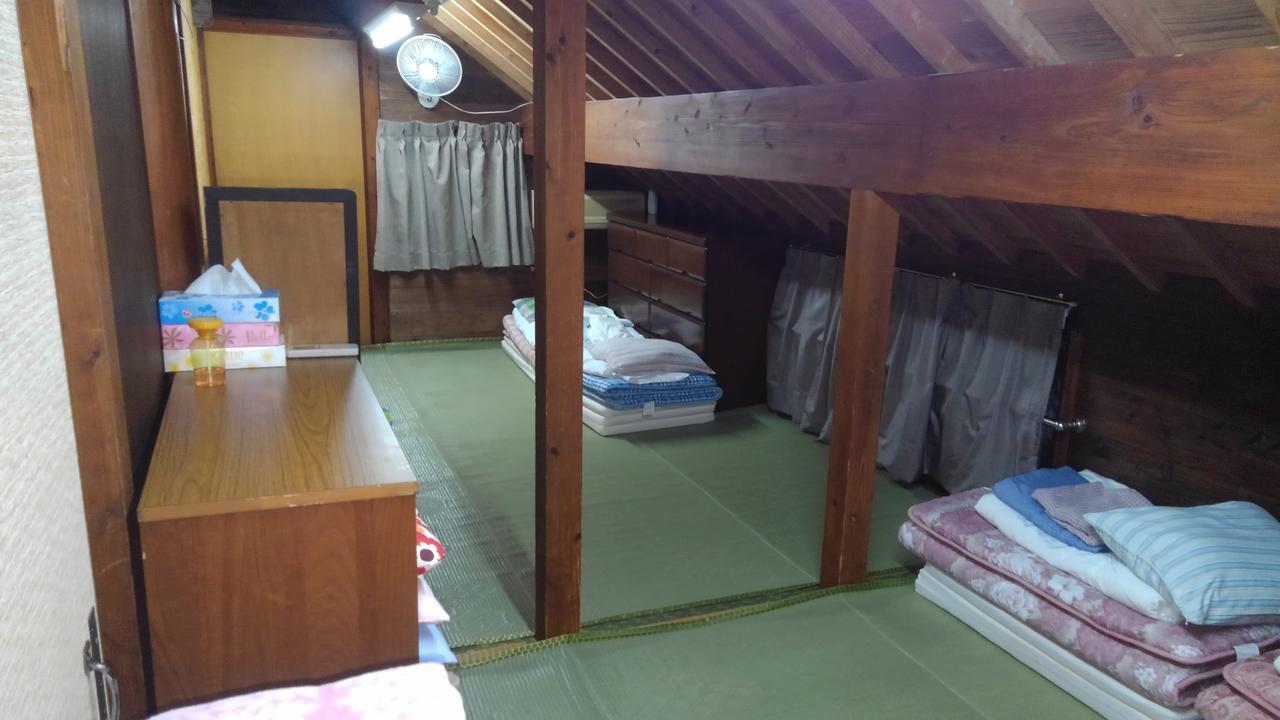 Готель Tropical Surf House Okinawa Онна Екстер'єр фото